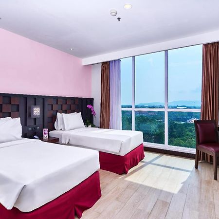 Grand Orchid Hotel Yogyakarta Maguwo Eksteriør bilde