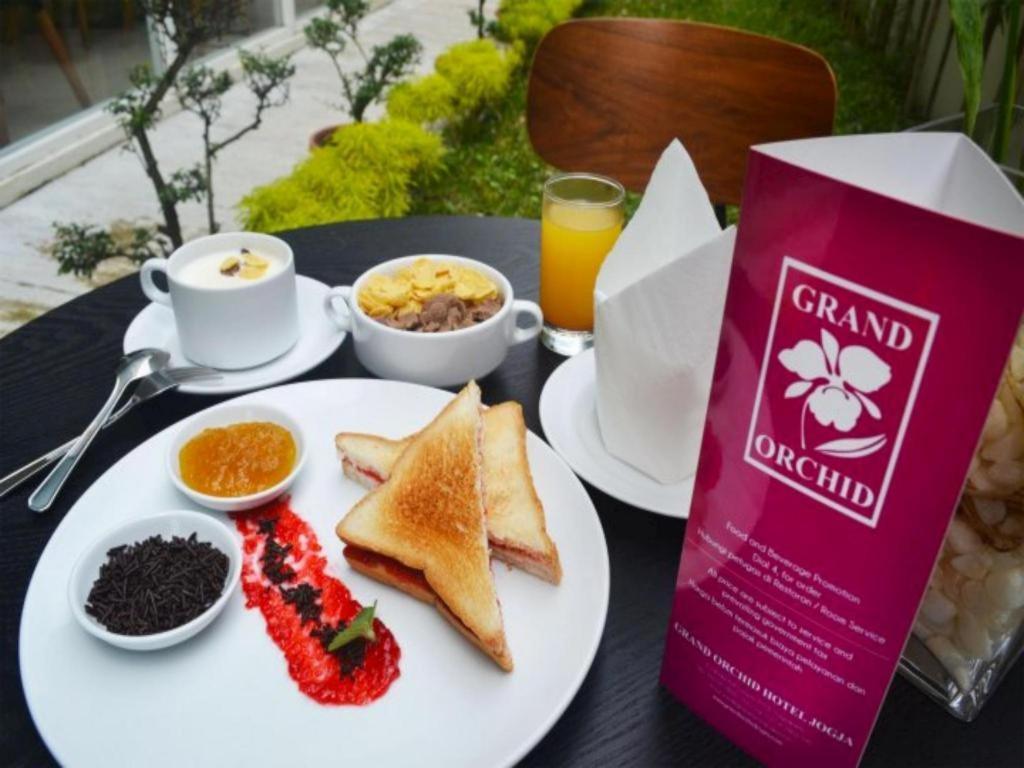 Grand Orchid Hotel Yogyakarta Maguwo Eksteriør bilde